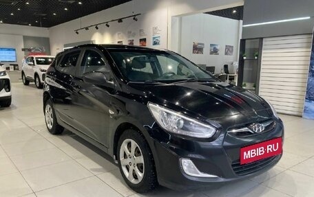 Hyundai Solaris II рестайлинг, 2013 год, 835 000 рублей, 3 фотография