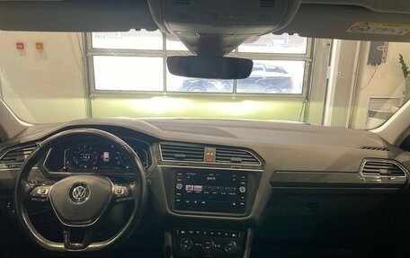 Volkswagen Tiguan II, 2019 год, 3 450 000 рублей, 11 фотография