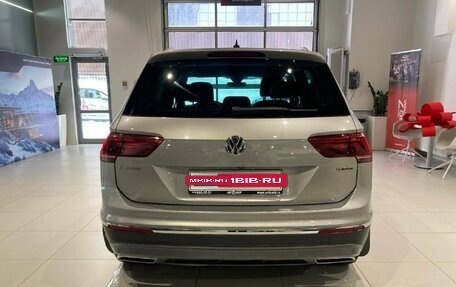 Volkswagen Tiguan II, 2019 год, 3 450 000 рублей, 5 фотография
