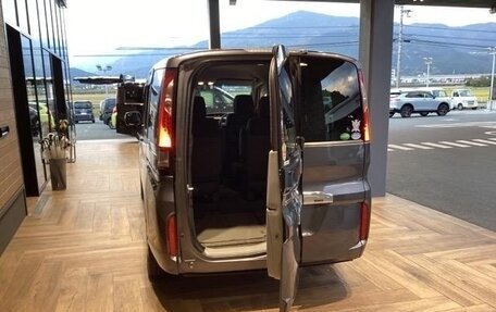 Honda Stepwgn IV, 2016 год, 1 600 000 рублей, 9 фотография