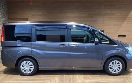 Honda Stepwgn IV, 2016 год, 1 600 000 рублей, 4 фотография