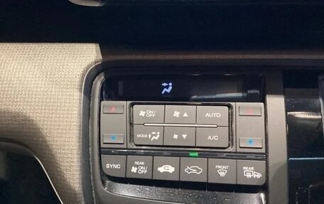 Honda Stepwgn IV, 2016 год, 1 600 000 рублей, 11 фотография