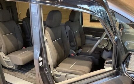 Honda Stepwgn IV, 2016 год, 1 600 000 рублей, 14 фотография