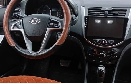 Hyundai Solaris II рестайлинг, 2015 год, 1 300 000 рублей, 8 фотография