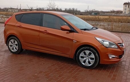 Hyundai Solaris II рестайлинг, 2015 год, 1 300 000 рублей, 4 фотография