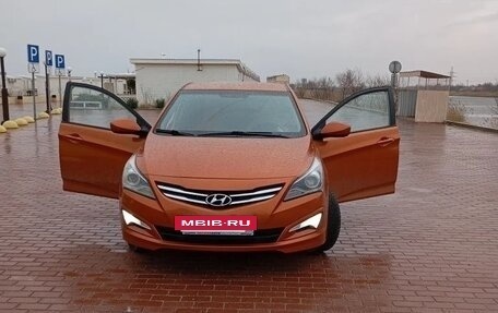 Hyundai Solaris II рестайлинг, 2015 год, 1 300 000 рублей, 2 фотография