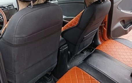 Hyundai Solaris II рестайлинг, 2015 год, 1 300 000 рублей, 26 фотография