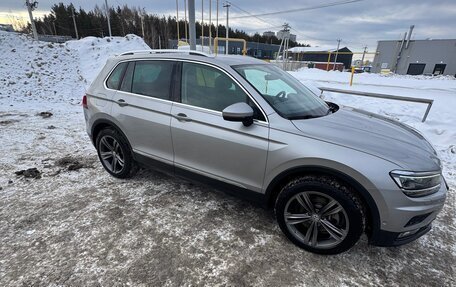 Volkswagen Tiguan II, 2018 год, 2 250 000 рублей, 2 фотография