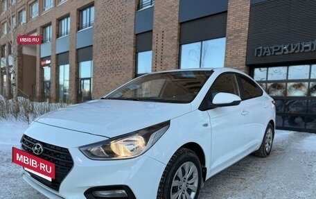 Hyundai Solaris II рестайлинг, 2017 год, 890 000 рублей, 5 фотография