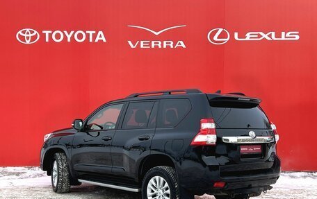 Toyota Land Cruiser Prado 150 рестайлинг 2, 2017 год, 3 200 000 рублей, 3 фотография