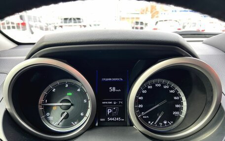 Toyota Land Cruiser Prado 150 рестайлинг 2, 2017 год, 3 200 000 рублей, 10 фотография