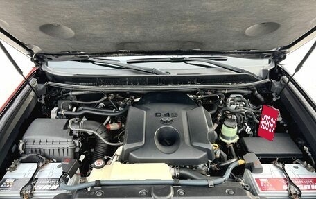 Toyota Land Cruiser Prado 150 рестайлинг 2, 2017 год, 3 200 000 рублей, 8 фотография