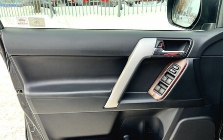 Toyota Land Cruiser Prado 150 рестайлинг 2, 2017 год, 3 200 000 рублей, 12 фотография