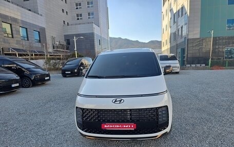 Hyundai Staria, 2025 год, 10 790 000 рублей, 2 фотография