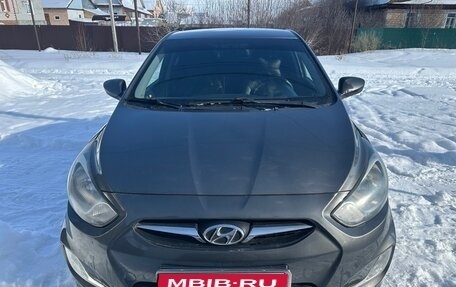 Hyundai Solaris II рестайлинг, 2012 год, 690 000 рублей, 1 фотография