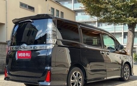 Toyota Voxy III, 2021 год, 2 070 000 рублей, 6 фотография