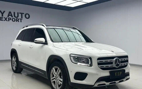 Mercedes-Benz GLB, 2022 год, 2 500 000 рублей, 3 фотография