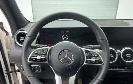 Mercedes-Benz GLB, 2022 год, 2 500 000 рублей, 7 фотография