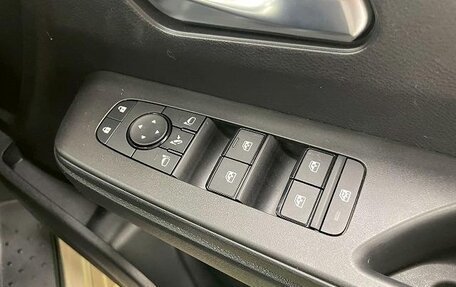 Nissan Serena, 2025 год, 3 050 000 рублей, 21 фотография