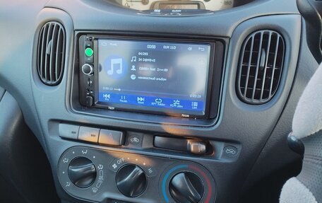 Toyota FunCargo, 2004 год, 550 000 рублей, 5 фотография