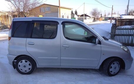 Toyota FunCargo, 2004 год, 550 000 рублей, 3 фотография