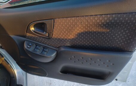 Toyota FunCargo, 2004 год, 550 000 рублей, 6 фотография