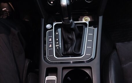 Volkswagen Passat B8 рестайлинг, 2016 год, 1 700 000 рублей, 10 фотография