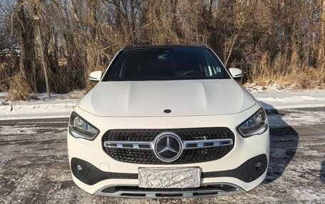 Mercedes-Benz GLA, 2021 год, 1 980 000 рублей, 2 фотография