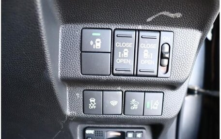 Honda Freed II, 2018 год, 965 000 рублей, 14 фотография