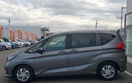 Honda Freed II, 2022 год, 1 070 000 рублей, 8 фотография