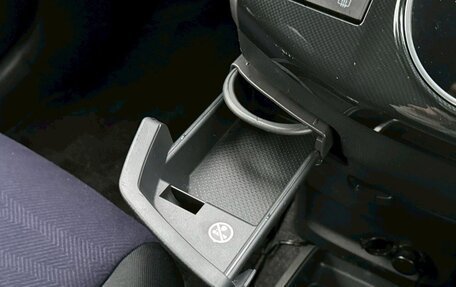 Toyota Wish II, 2015 год, 1 130 000 рублей, 18 фотография