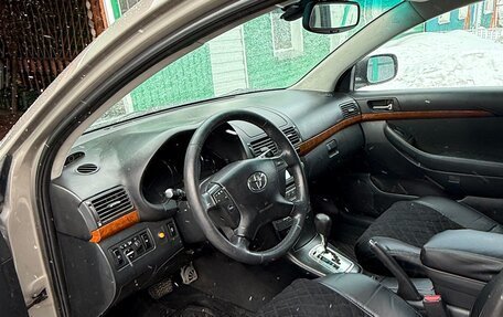 Toyota Avensis III рестайлинг, 2006 год, 900 000 рублей, 12 фотография