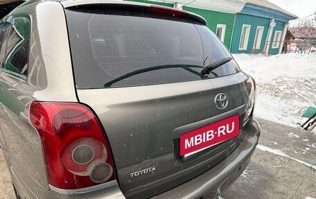 Toyota Avensis III рестайлинг, 2006 год, 900 000 рублей, 6 фотография