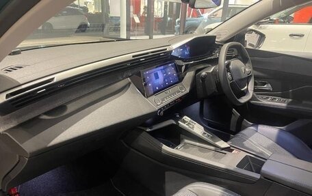 Peugeot 308, 2022 год, 1 800 000 рублей, 14 фотография