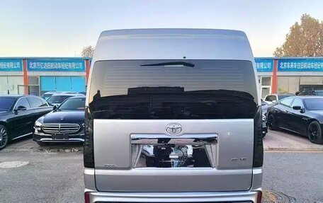 Toyota HiAce H300, 2023 год, 9 500 000 рублей, 5 фотография