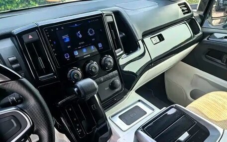 Toyota HiAce H300, 2023 год, 9 500 000 рублей, 10 фотография