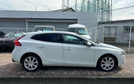 Volvo V60 I, 2017 год, 1 160 000 рублей, 4 фотография