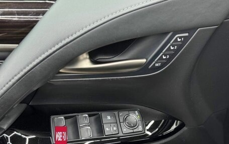 Lexus LX III, 2020 год, 12 500 000 рублей, 28 фотография