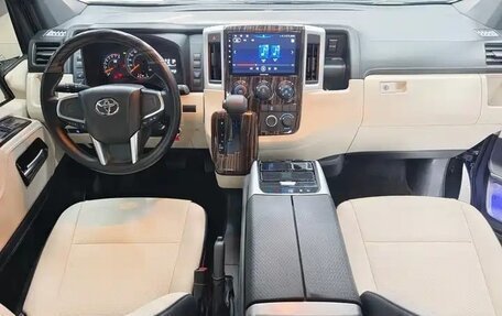 Toyota HiAce H300, 2024 год, 9 400 000 рублей, 8 фотография