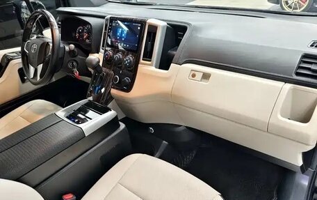 Toyota HiAce H300, 2024 год, 9 400 000 рублей, 9 фотография