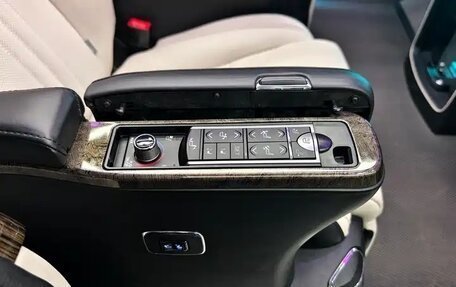 Toyota HiAce H300, 2024 год, 9 400 000 рублей, 12 фотография