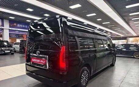 Toyota HiAce H300, 2024 год, 9 400 000 рублей, 4 фотография