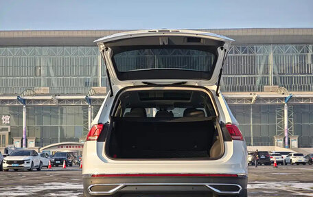 Volkswagen Tiguan II, 2023 год, 2 789 000 рублей, 9 фотография