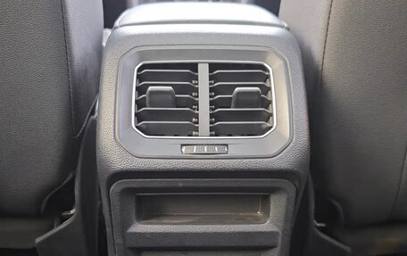 Volkswagen Tiguan II, 2023 год, 2 789 000 рублей, 17 фотография