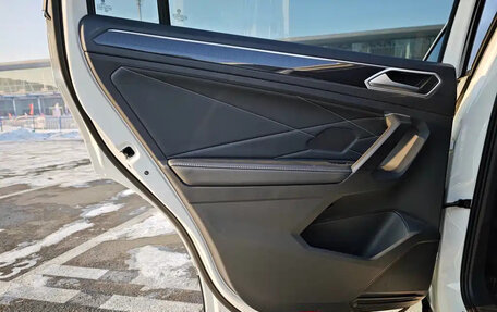 Volkswagen Tiguan II, 2023 год, 2 789 000 рублей, 24 фотография