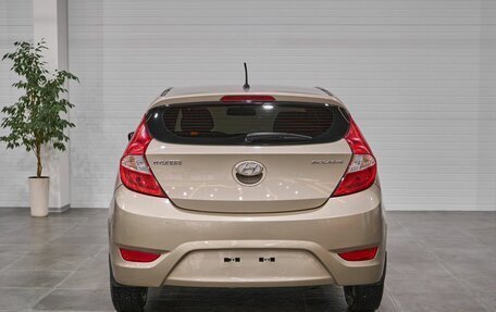 Hyundai Solaris II рестайлинг, 2014 год, 600 000 рублей, 5 фотография