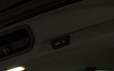Rolls-Royce Cullinan, 2023 год, 47 000 000 рублей, 29 фотография