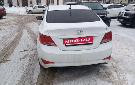 Hyundai Solaris II рестайлинг, 2015 год, 650 000 рублей, 2 фотография