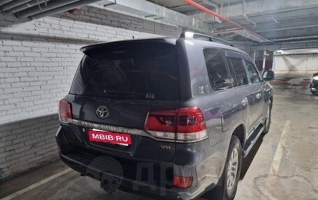 Toyota Land Cruiser 200, 2016 год, 5 500 000 рублей, 10 фотография