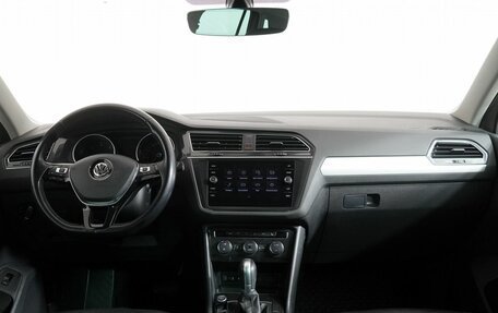 Volkswagen Tiguan II, 2017 год, 2 350 000 рублей, 12 фотография